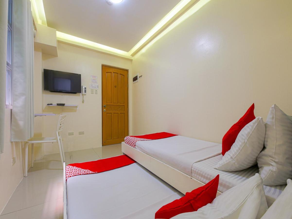 Oyo 783 Freemont Place Paranaque City Exteriör bild