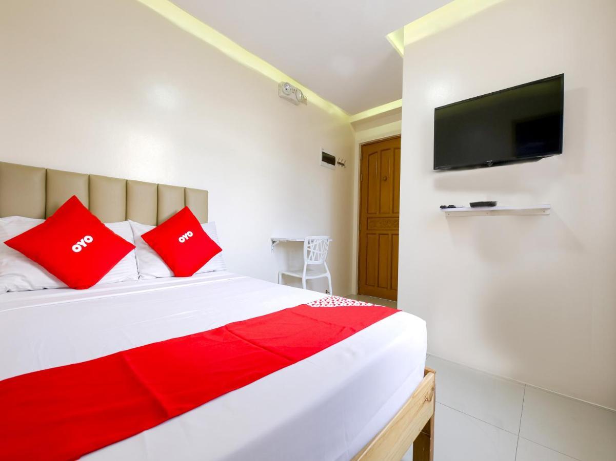 Oyo 783 Freemont Place Paranaque City Exteriör bild