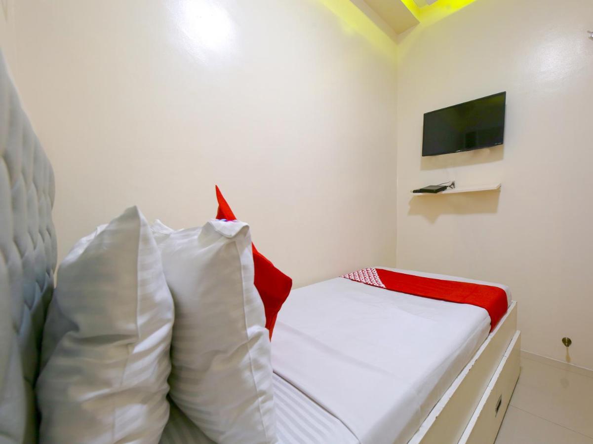 Oyo 783 Freemont Place Paranaque City Exteriör bild